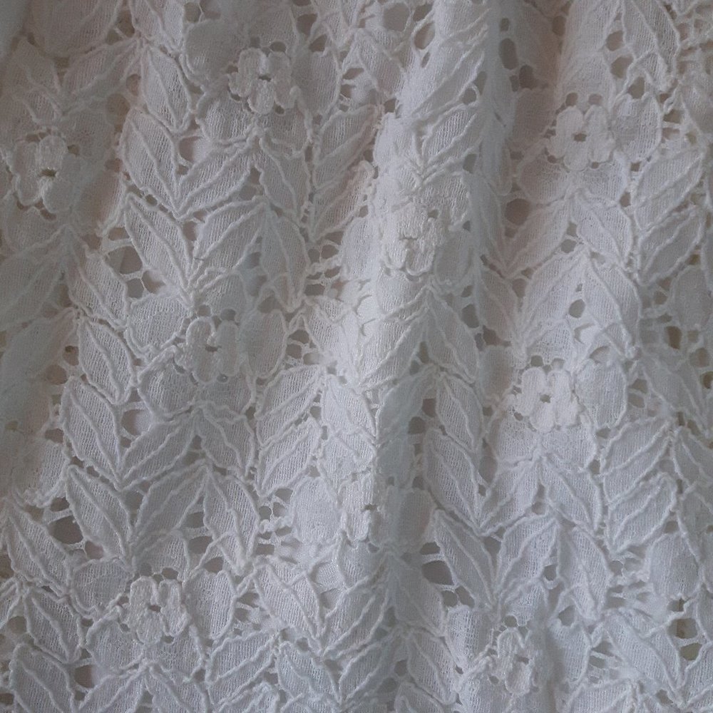 White Lace Skirt with underlay - Picture 2 of 4